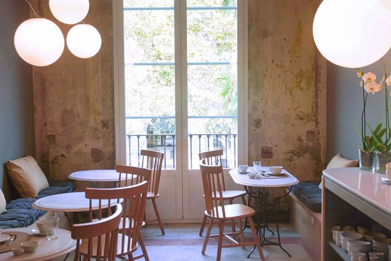 Factory Gardens Barcelona Bed & Breakfast